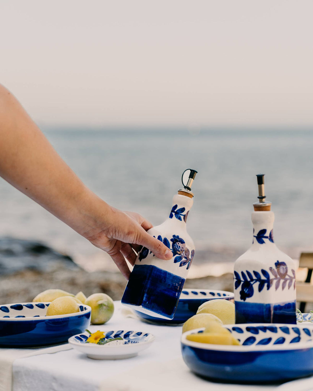 Ambachtelijke Keramische Olijfoliedispenser - Traditioneel Nerja